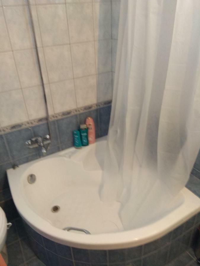 Nickys Place Perea Peraía Eksteriør bilde